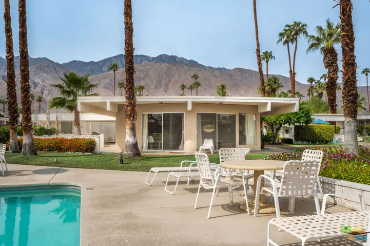 2033 E Ramon Road 10a, Palm Springs, California 92264