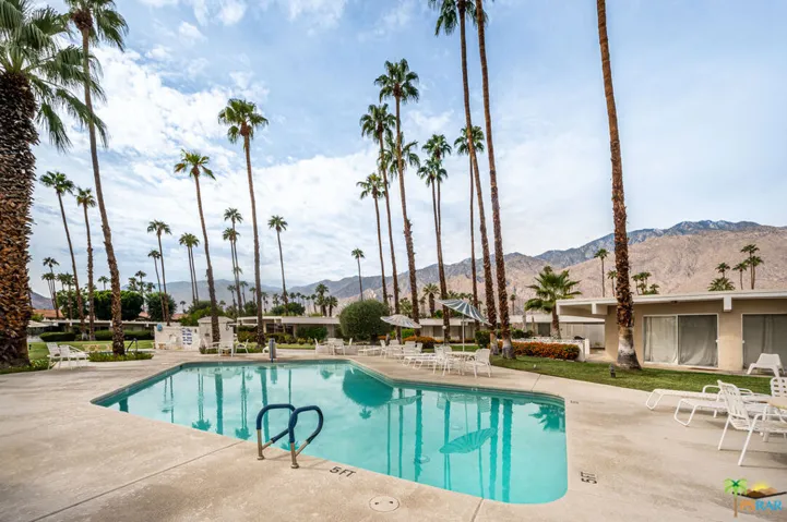 2033 E Ramon Road 10a, Palm Springs, California 92264