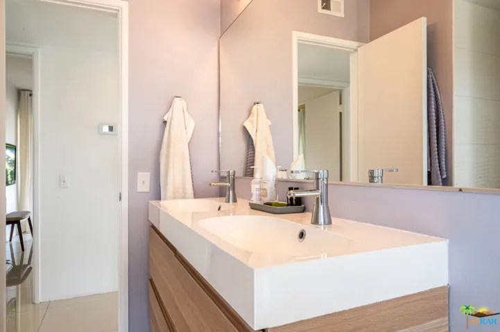 2033 E Ramon Road 10a, Palm Springs, California 92264