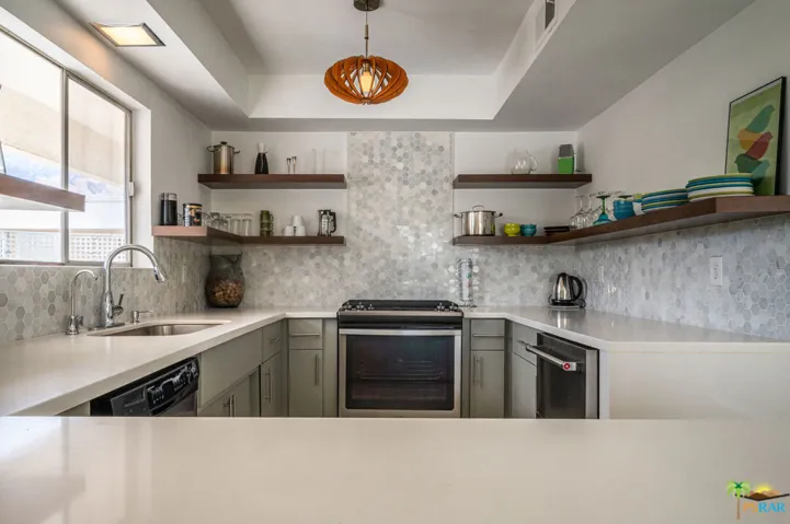 2033 E Ramon Road 10a, Palm Springs, California 92264