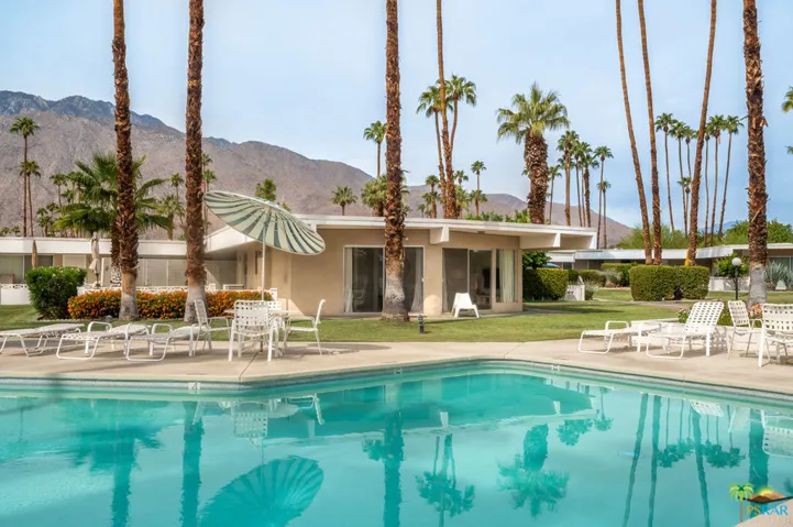 2033 E Ramon Road 10a, Palm Springs, California 92264