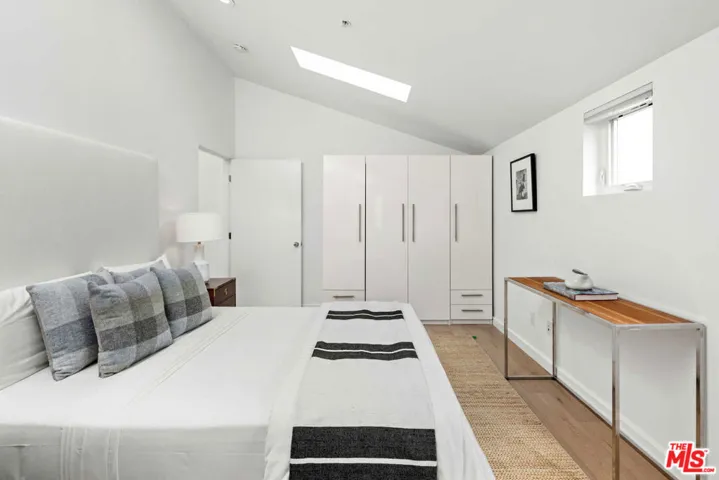 938 Lincoln Boulevard 5, Santa Monica, California 90403