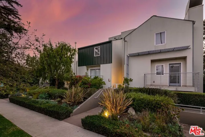 938 Lincoln Boulevard 5, Santa Monica, California 90403