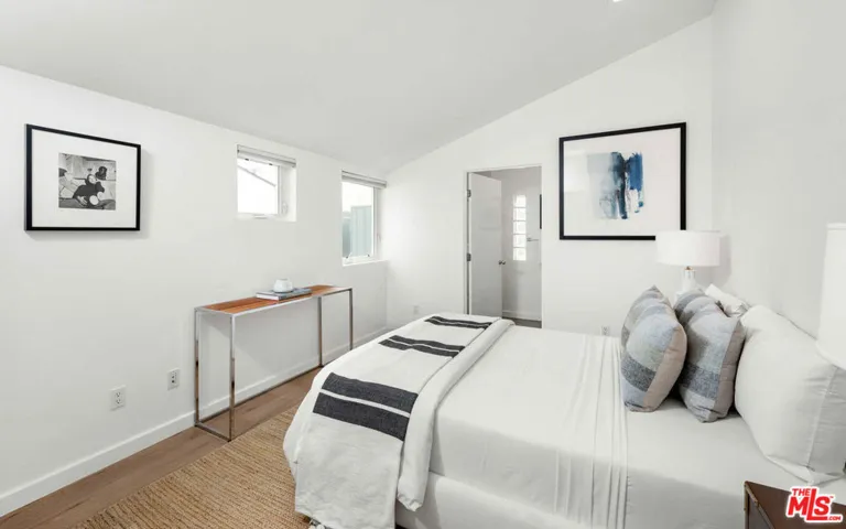 938 Lincoln Boulevard 5, Santa Monica, California 90403
