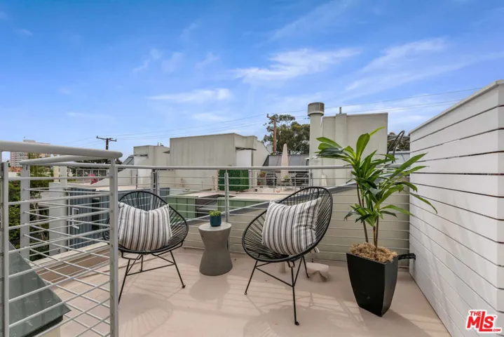 938 Lincoln Boulevard 5, Santa Monica, California 90403