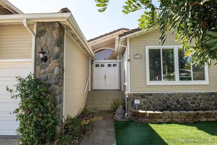 1126 Cottontail Rd, Vista, California 92081