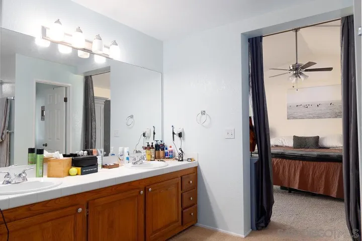 1126 Cottontail Rd, Vista, California 92081
