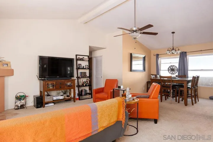 1126 Cottontail Rd, Vista, California 92081