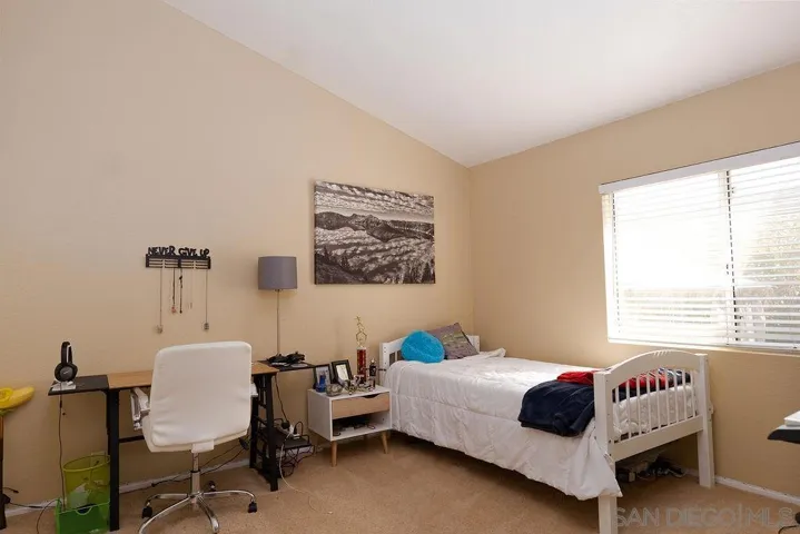 1126 Cottontail Rd, Vista, California 92081