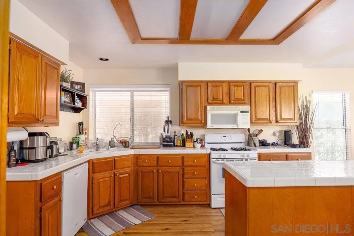 1126 Cottontail Rd, Vista, California 92081