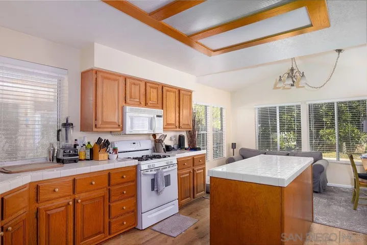 1126 Cottontail Rd, Vista, California 92081