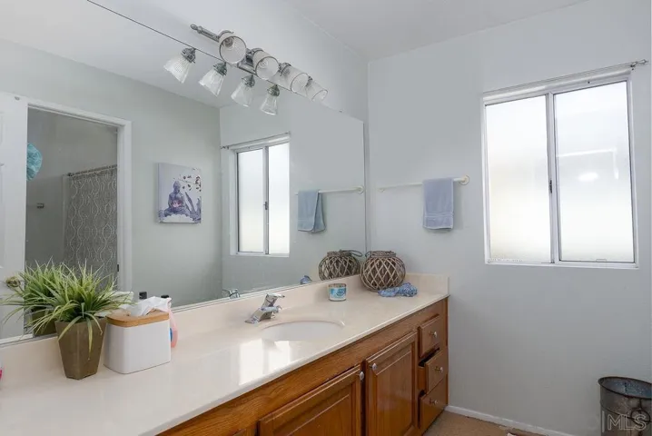 1126 Cottontail Rd, Vista, California 92081