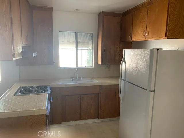Apt. B kitchen