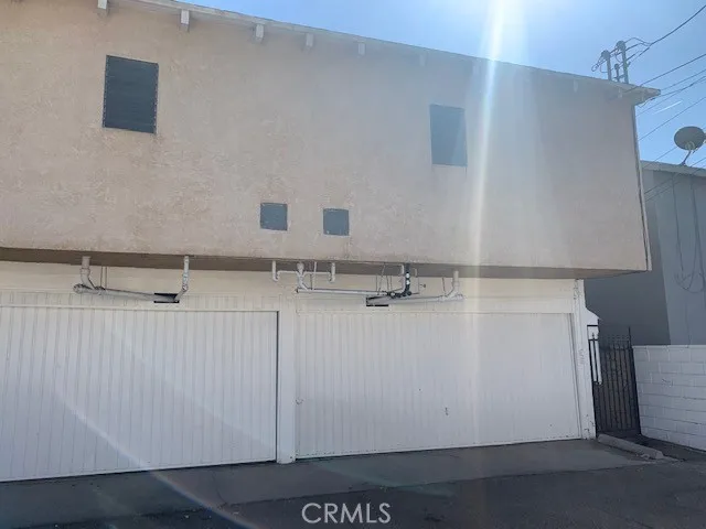 4 car garage off alley