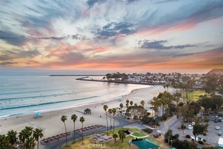 Doheney at sunset!! Look at all those surfers!! This is the best beach to learn the sport! There are sand volleyball courts, outdoor grills, a burger shack, and lots more!