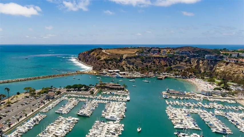The Yacht Club, Headlands and Ocean Institute. A great place to spend the day. To right is Baby Beach, soft sand & shallow, a fun place to launch a paddle board! Sailing lessons are here too!
