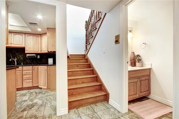 21333 Lassen Street 3a, Chatsworth, California 91311