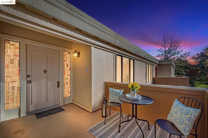 2009 Golden Rain Road 3, Walnut Creek, California 94595-1921