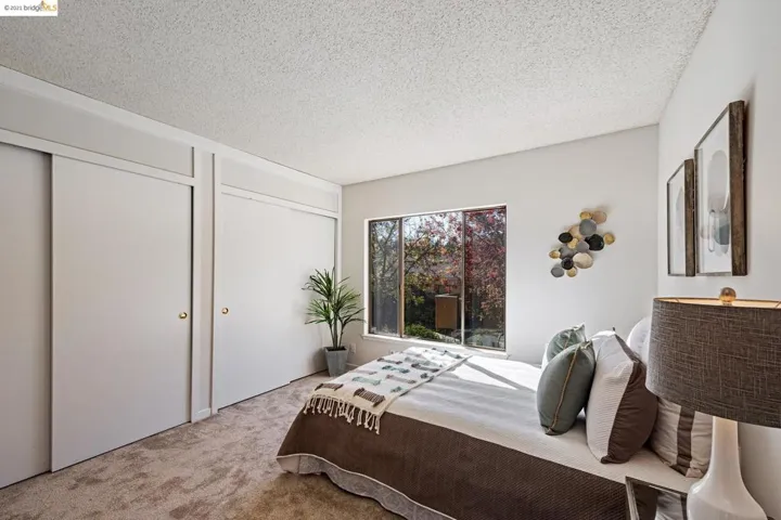 2009 Golden Rain Road 3, Walnut Creek, California 94595-1921