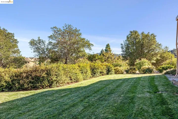 2009 Golden Rain Road 3, Walnut Creek, California 94595-1921