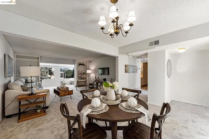 2009 Golden Rain Road 3, Walnut Creek, California 94595-1921