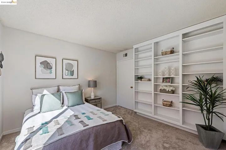 2009 Golden Rain Road 3, Walnut Creek, California 94595-1921