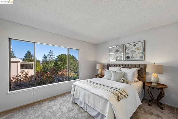 2009 Golden Rain Road 3, Walnut Creek, California 94595-1921