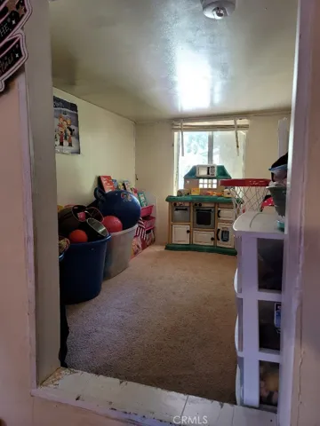 25064 Boa Drive, Crestline, California 92325