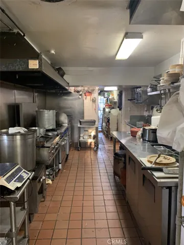 1307 S Main Street, Santa Ana, California 92707