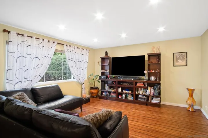 925 Kittiwake Lane, Chula Vista, California 91911