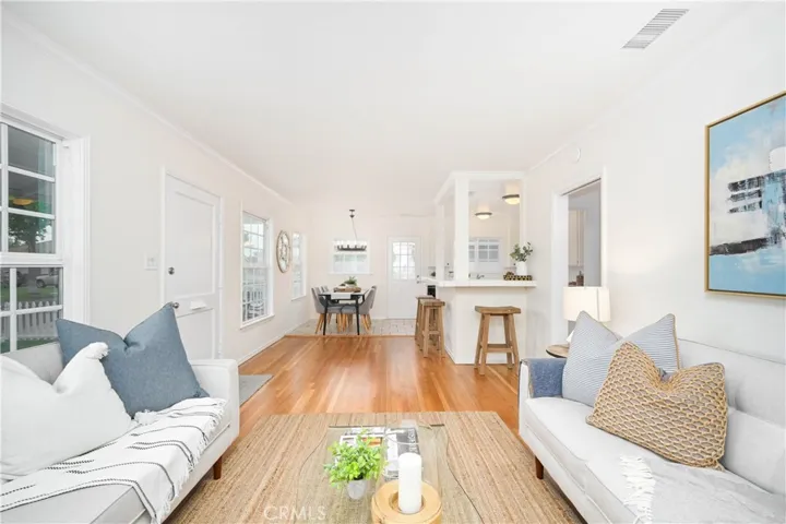 3028 N Greenbrier Road, Long Beach, California 90808