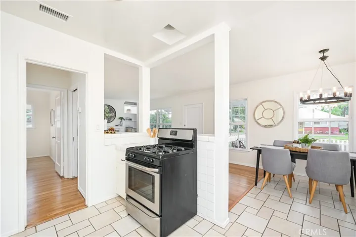 3028 N Greenbrier Road, Long Beach, California 90808
