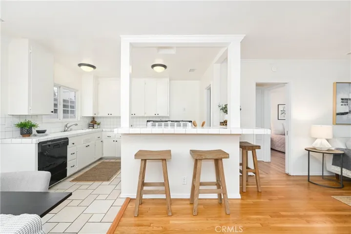3028 N Greenbrier Road, Long Beach, California 90808