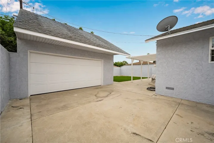 3028 N Greenbrier Road, Long Beach, California 90808