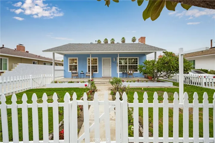 3028 N Greenbrier Road, Long Beach, California 90808