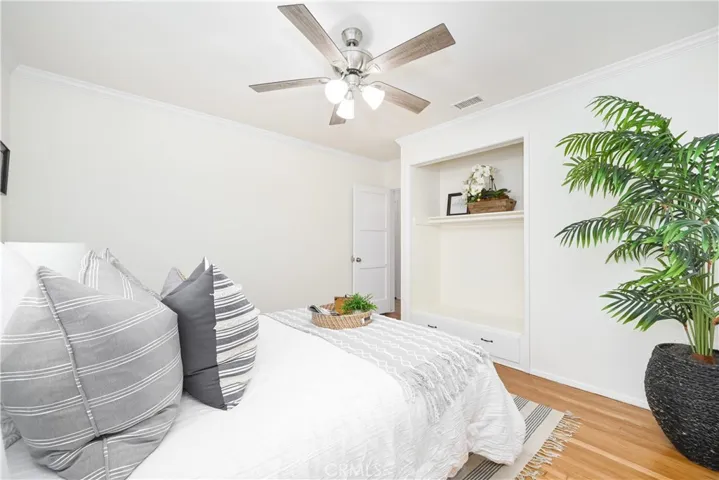 3028 N Greenbrier Road, Long Beach, California 90808