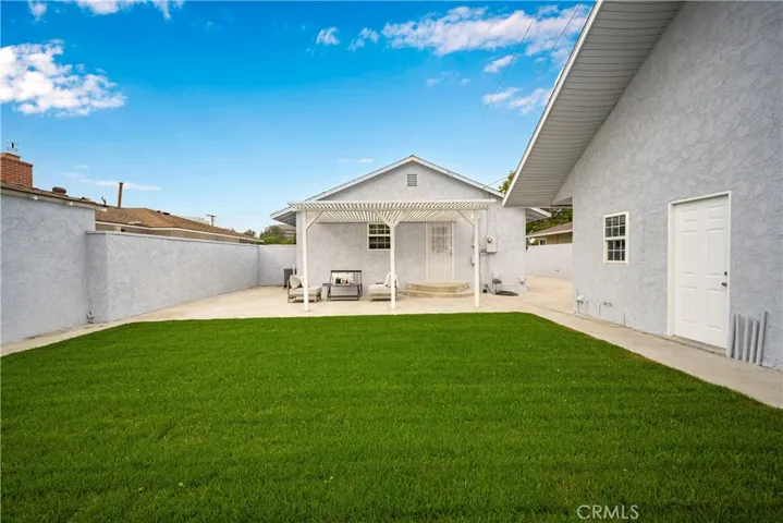 3028 N Greenbrier Road, Long Beach, California 90808