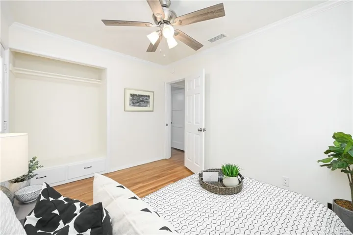 3028 N Greenbrier Road, Long Beach, California 90808