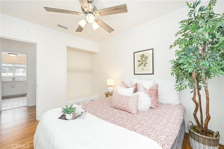 3028 N Greenbrier Road, Long Beach, California 90808