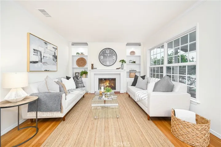 3028 N Greenbrier Road, Long Beach, California 90808