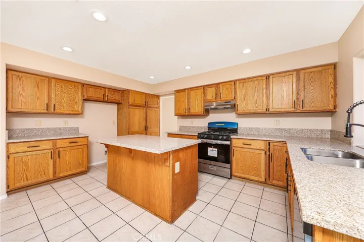 5381 E Avenue R4, Palmdale, California 93552