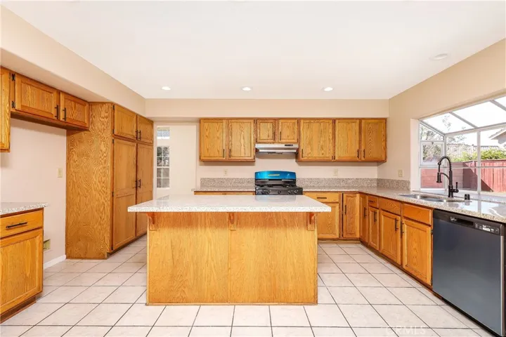 5381 E Avenue R4, Palmdale, California 93552