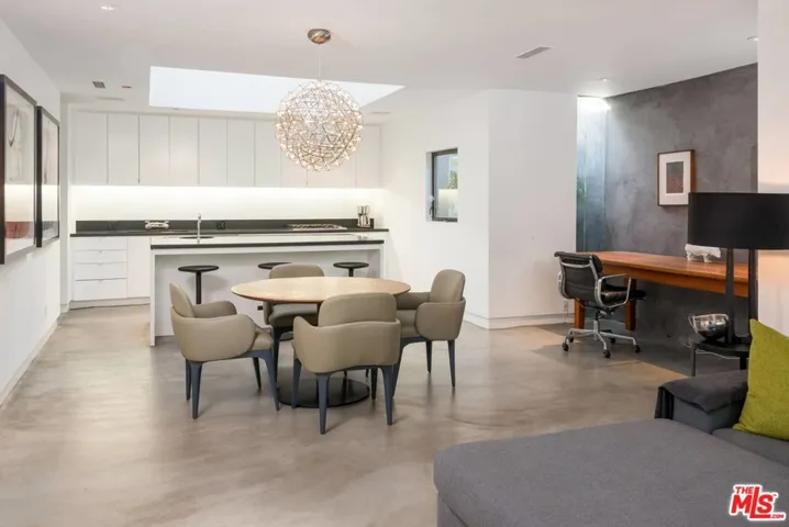 739 Westmount Drive, West Hollywood, California 90069