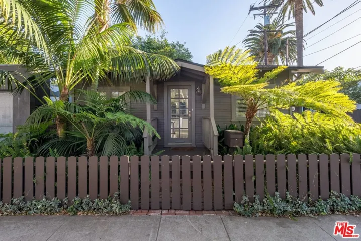 739 Westmount Drive, West Hollywood, California 90069