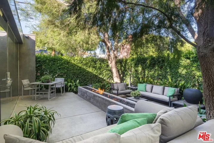 739 Westmount Drive, West Hollywood, California 90069