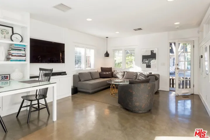 739 Westmount Drive, West Hollywood, California 90069