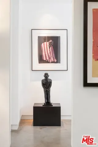 739 Westmount Drive, West Hollywood, California 90069