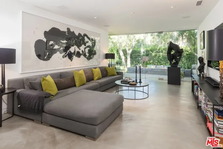 739 Westmount Drive, West Hollywood, California 90069