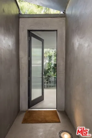 739 Westmount Drive, West Hollywood, California 90069