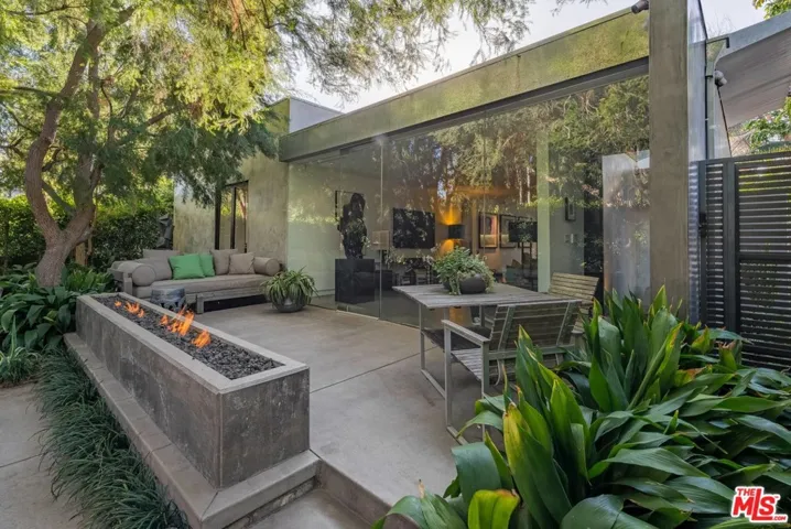 739 Westmount Drive, West Hollywood, California 90069
